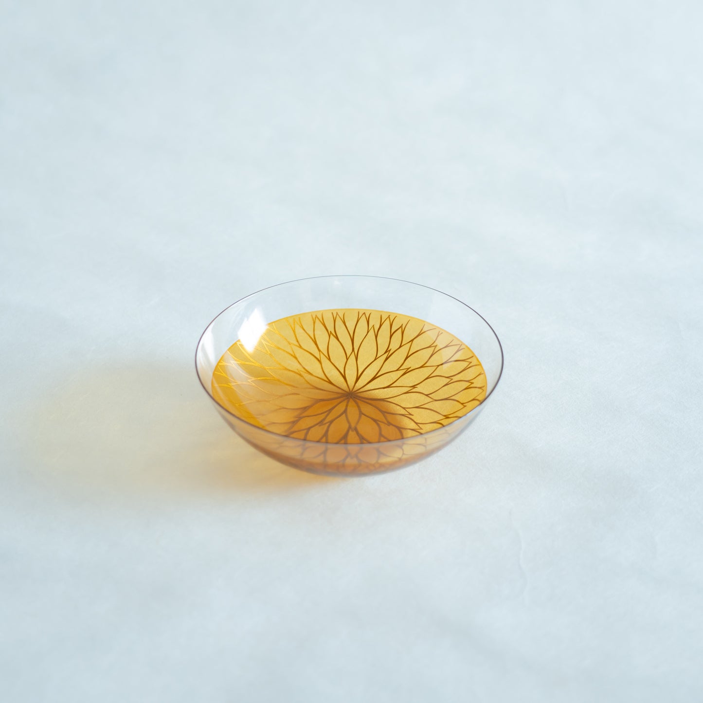 Senjugiku Thinly Crafted Bowl M Gold
