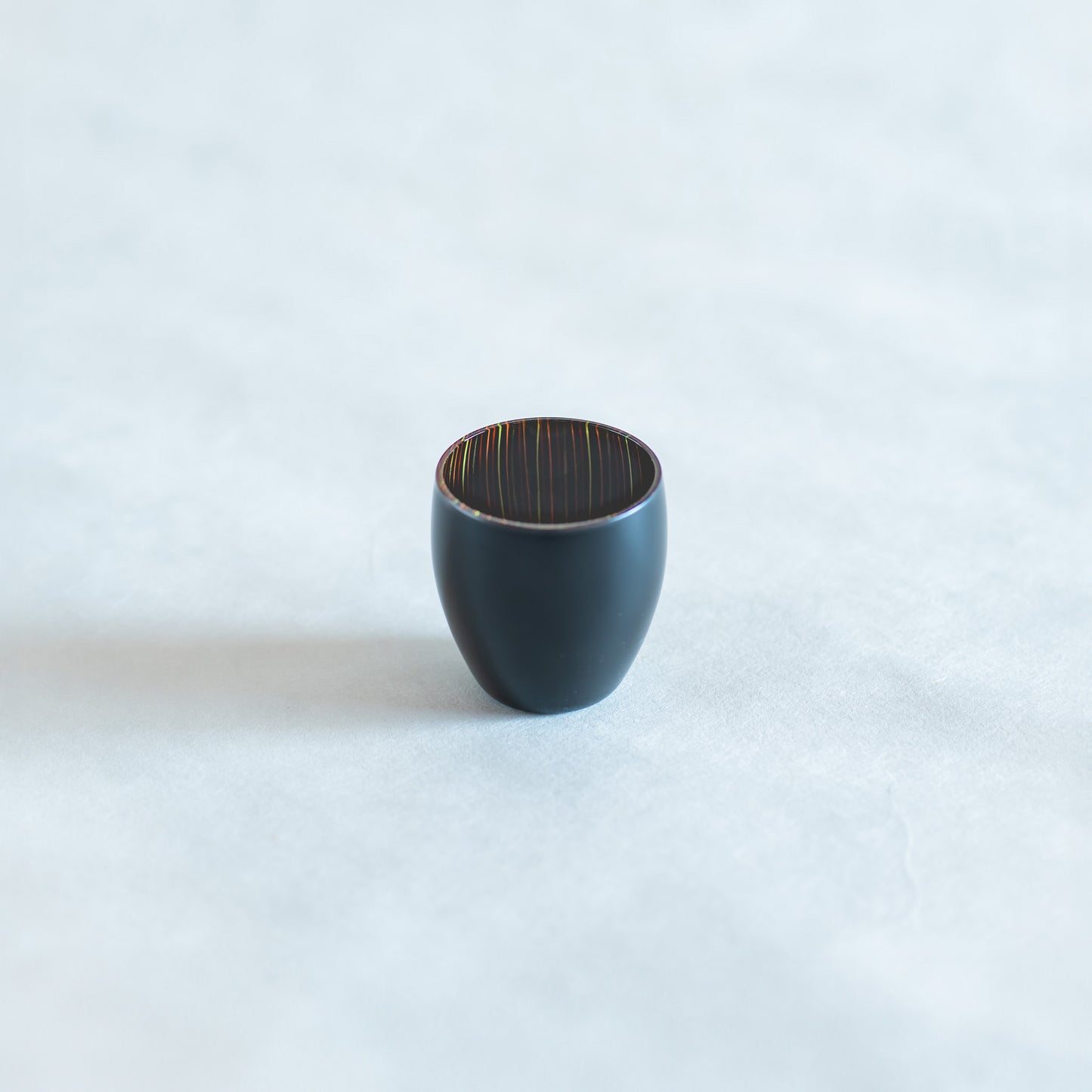 tsubomi Sake-Cup Black and Red