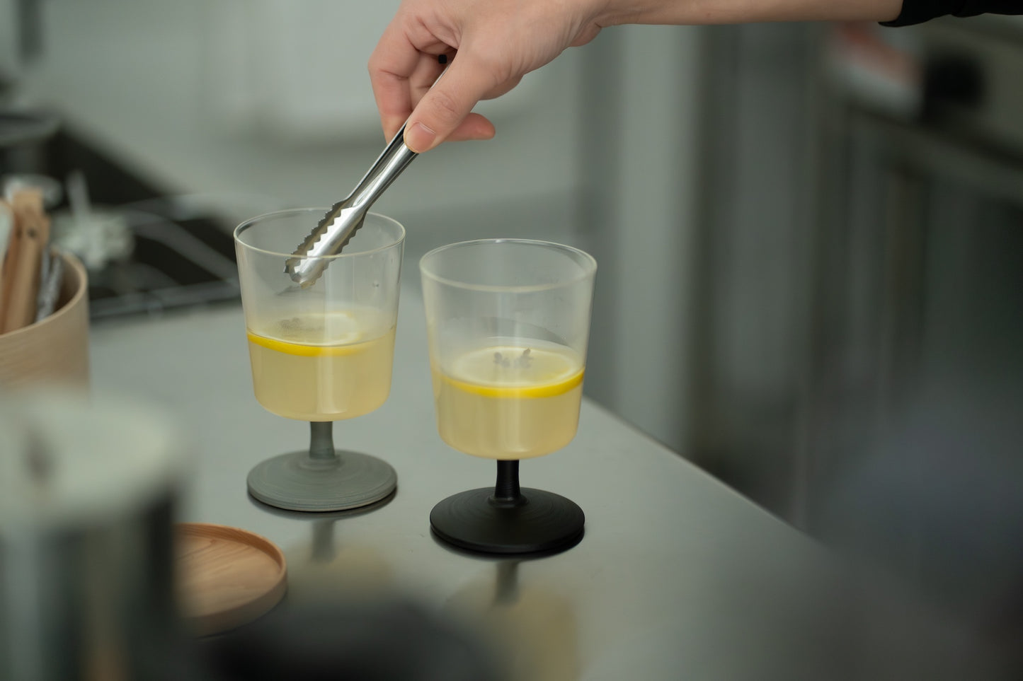 温（on）ゴブレット　白錆刷毛目