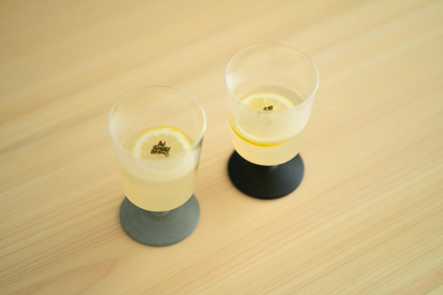 温（on）ゴブレット　白錆刷毛目