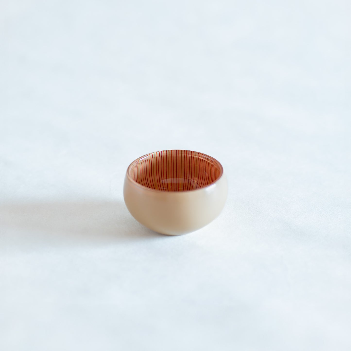 tsubomi Crystal Bowl S White and Red