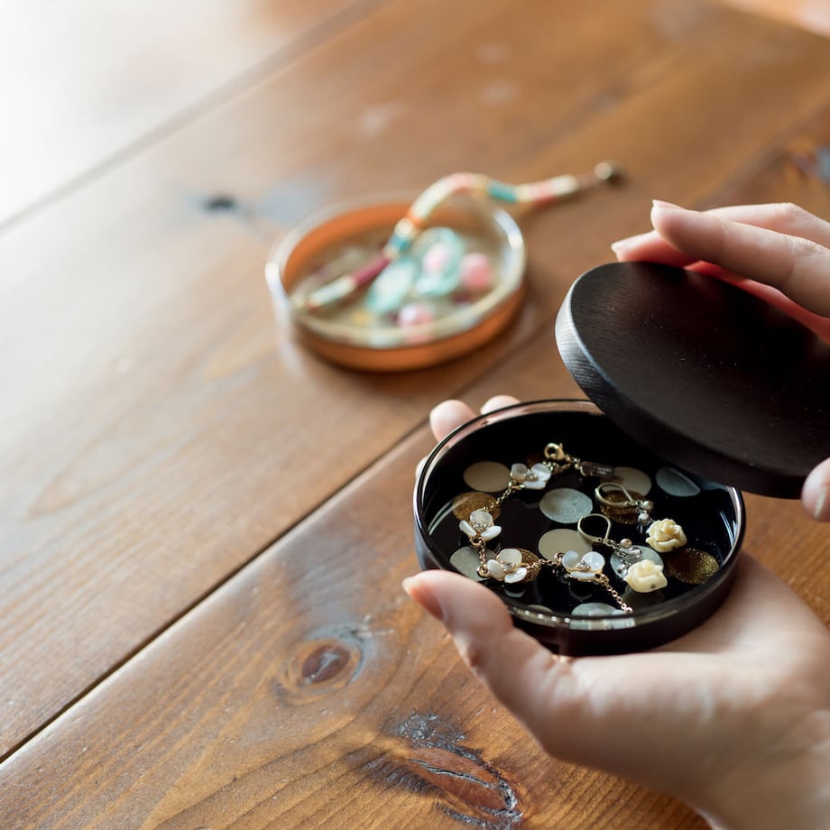 洒落（schale）豆平皿　 黒・粒